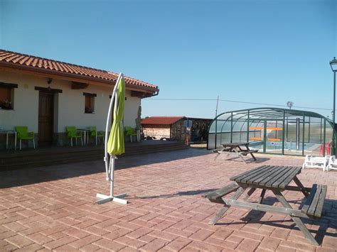 𝗧𝗢𝗣 𝟭𝟬 𝗛𝗼𝘁𝗲𝗹𝘀 𝗶𝗻 Villamor de los Escuderos (2024) .